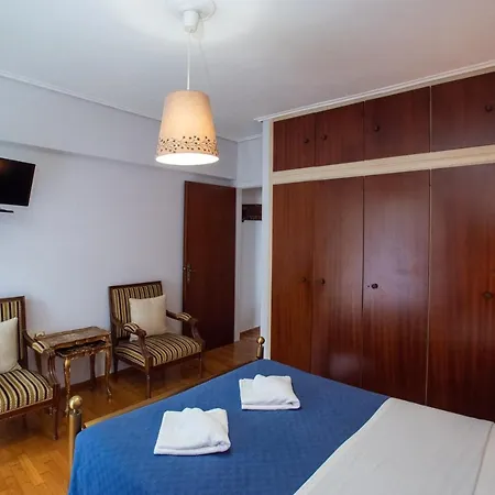 Hector's Flisvos Apartment